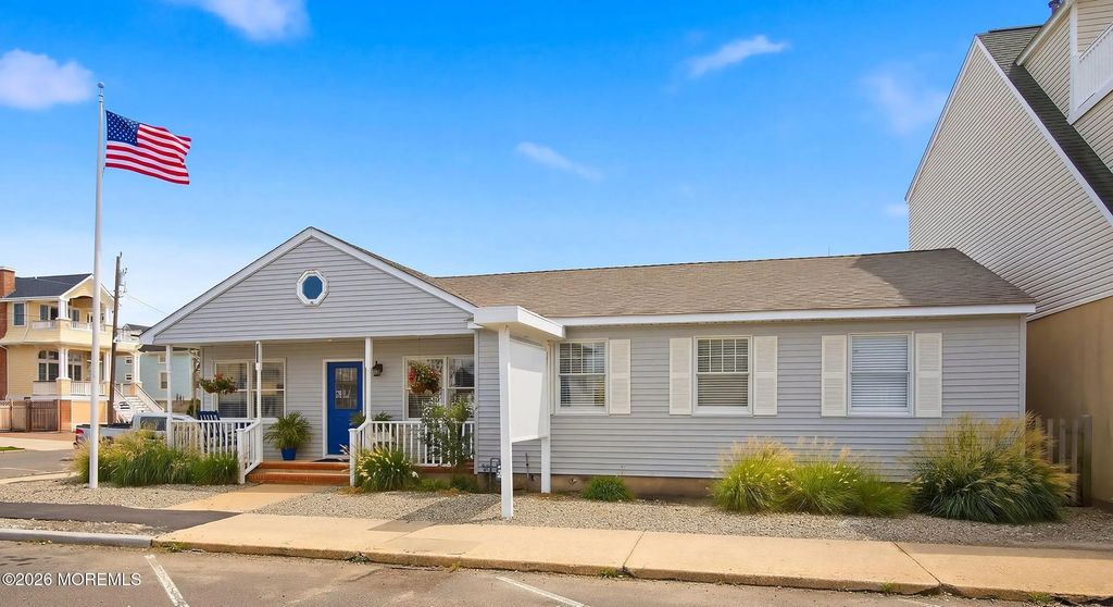217 N Bay Avenue, Beach Haven