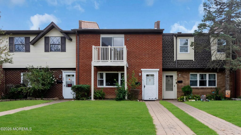 44 Adriana Court 44, Brick