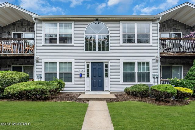 13 Diane Drive, Tinton Falls