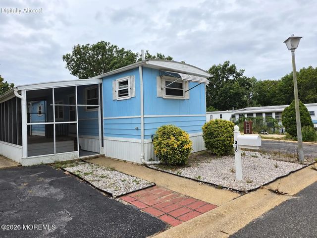 318 Roberts Road, Toms River