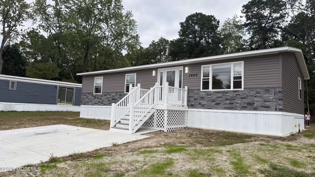 3640 Weymouth Road, Browns Mills