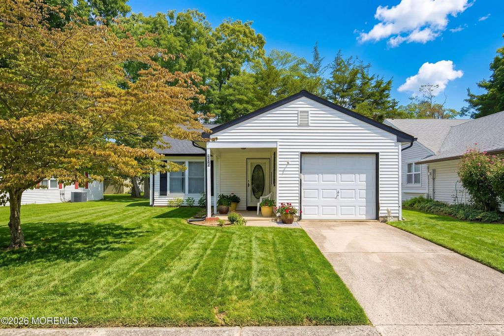 206 Lexington Drive, Little Egg Harbor