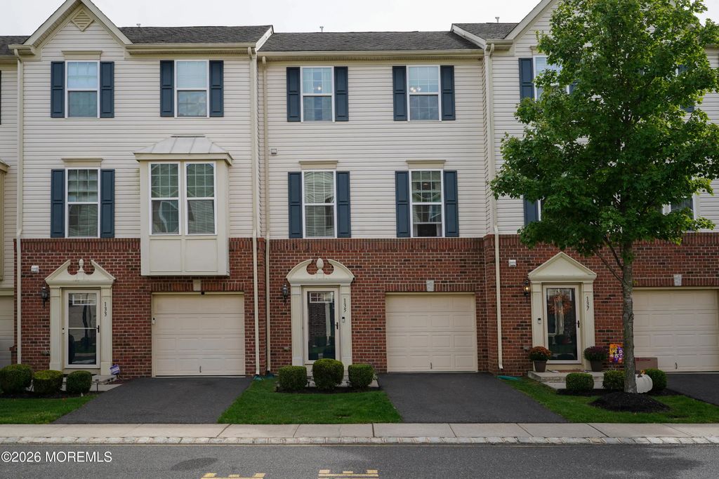 135 Kyle Drive, Tinton Falls