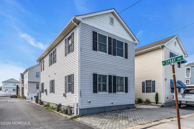 102 W Spray Way, Lavallette