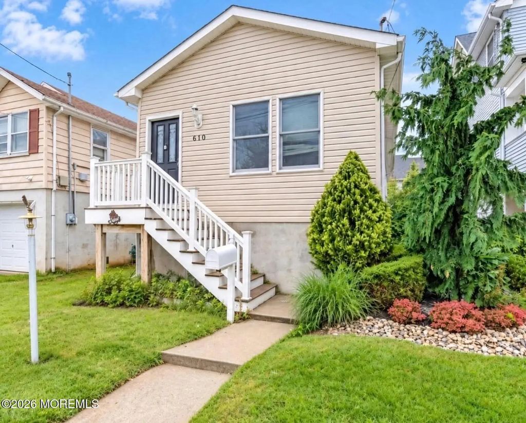 610 Monmouth Avenue, Port Monmouth