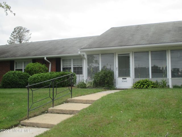 354c Dorchester Drive 1003, Lakewood