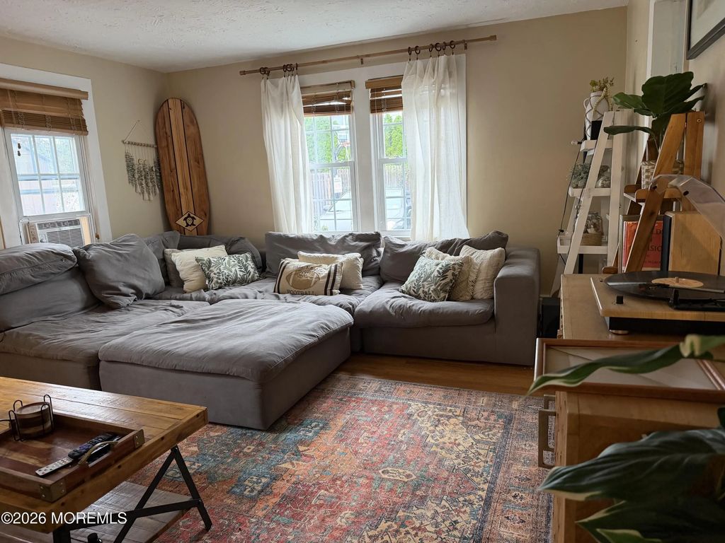 805 Dudley Lane, Point Pleasant