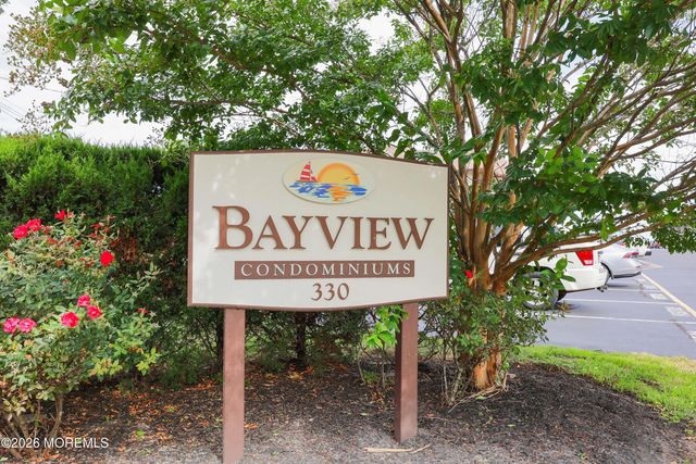 330 Shore Drive F 6, Highlands