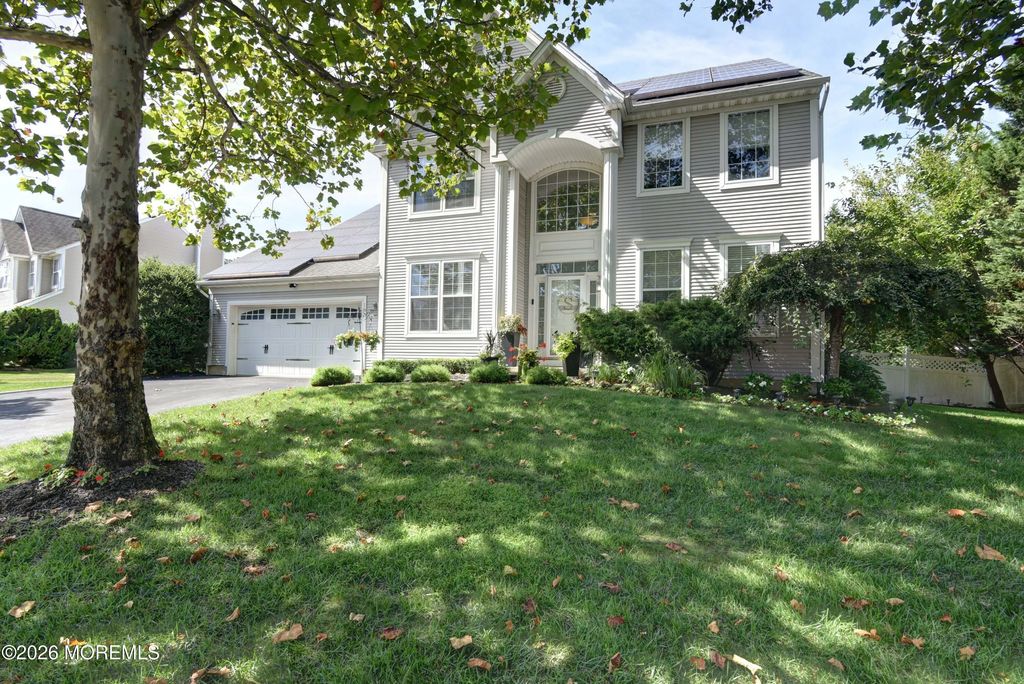 183 Walden Woods Drive, Toms River