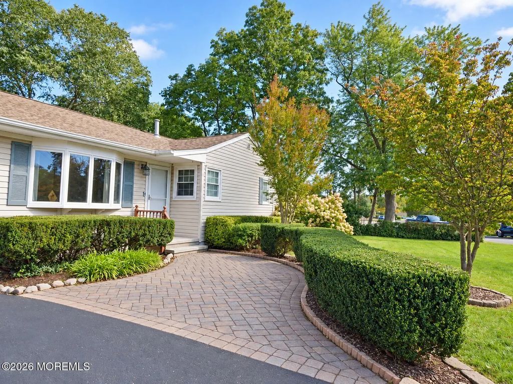 128 Mount Lane, Toms River