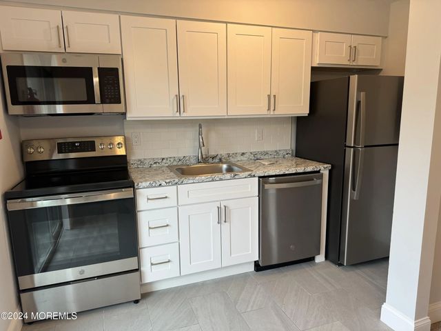 96 East Avenue 103, Atlantic Highlands