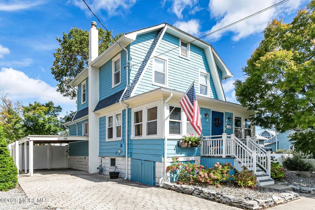 208 Bridge Avenue, Bay Head