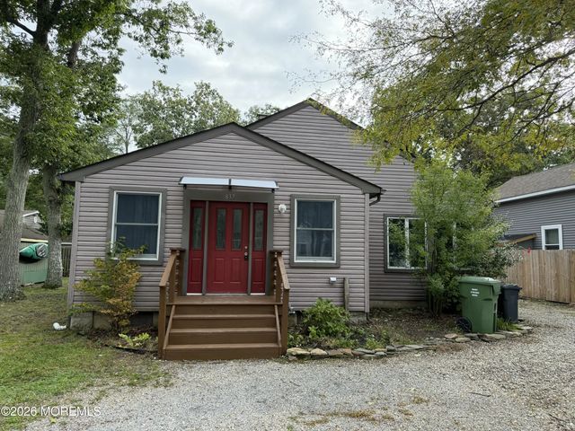 837 Huntington Avenue, Pine Beach