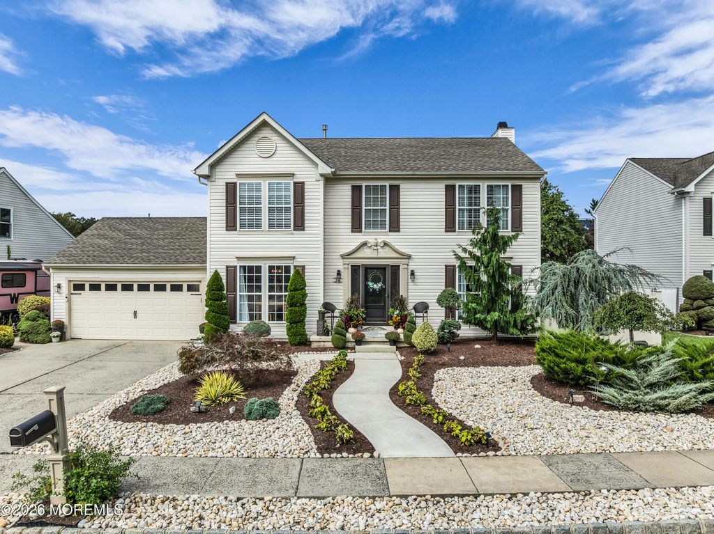 34 Butternut Lane, Bayville