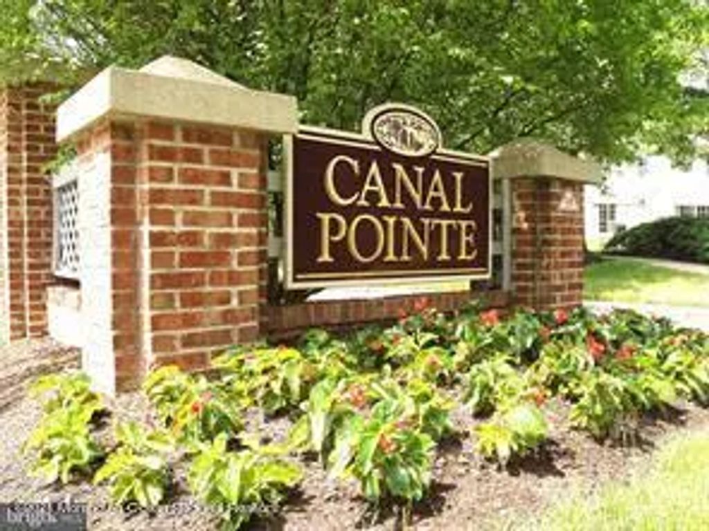 119 Commonwealth Court 9, Princeton Twp