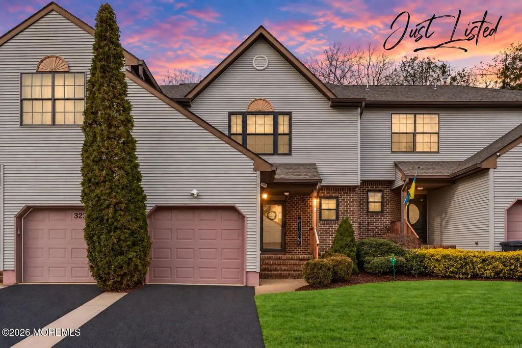 324 Oak Knoll Drive, Manalapan