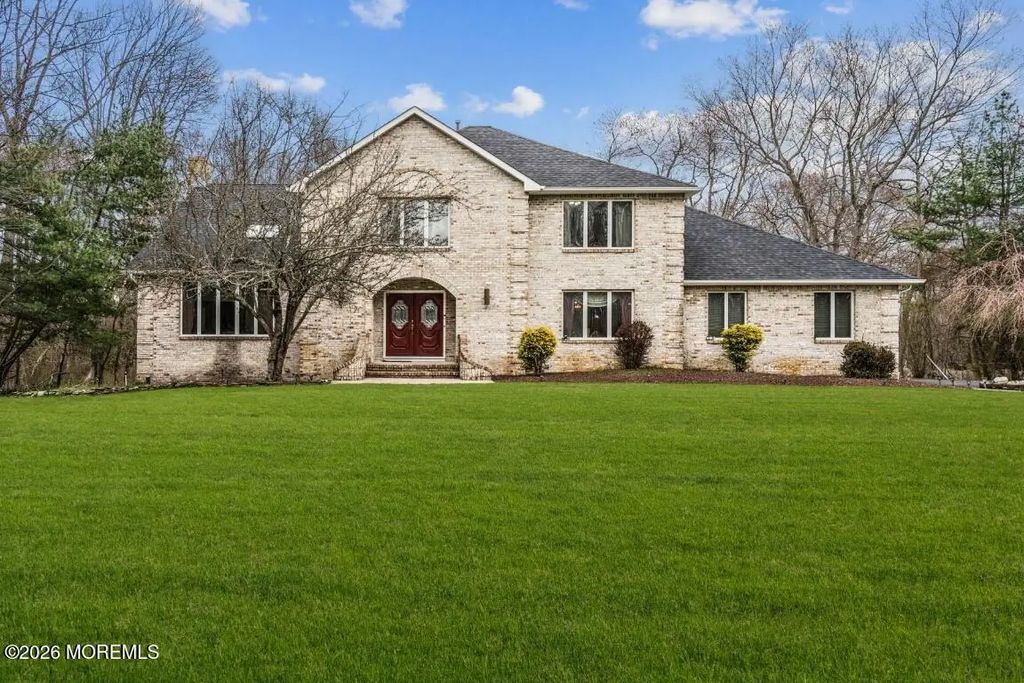 3 Shira Lane, Manalapan