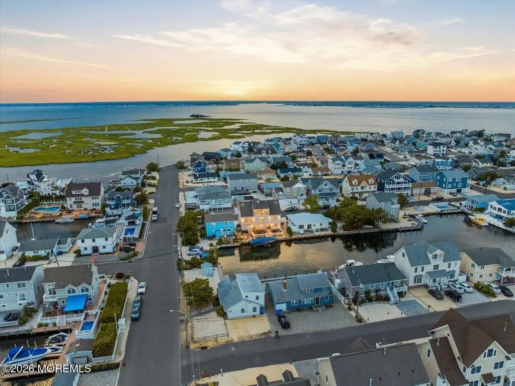 402 Daytona Drive, Lavallette