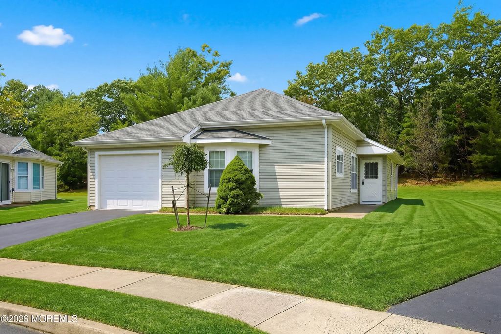 23 Sequoia Court, Barnegat