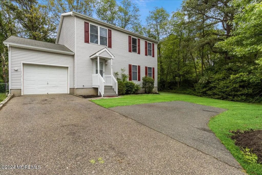 415 Dover Road, Toms River