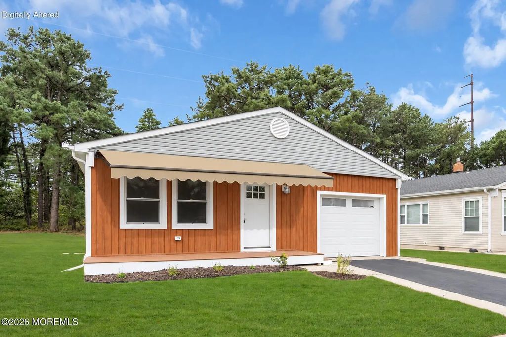 85 San Carlos Street, Toms River