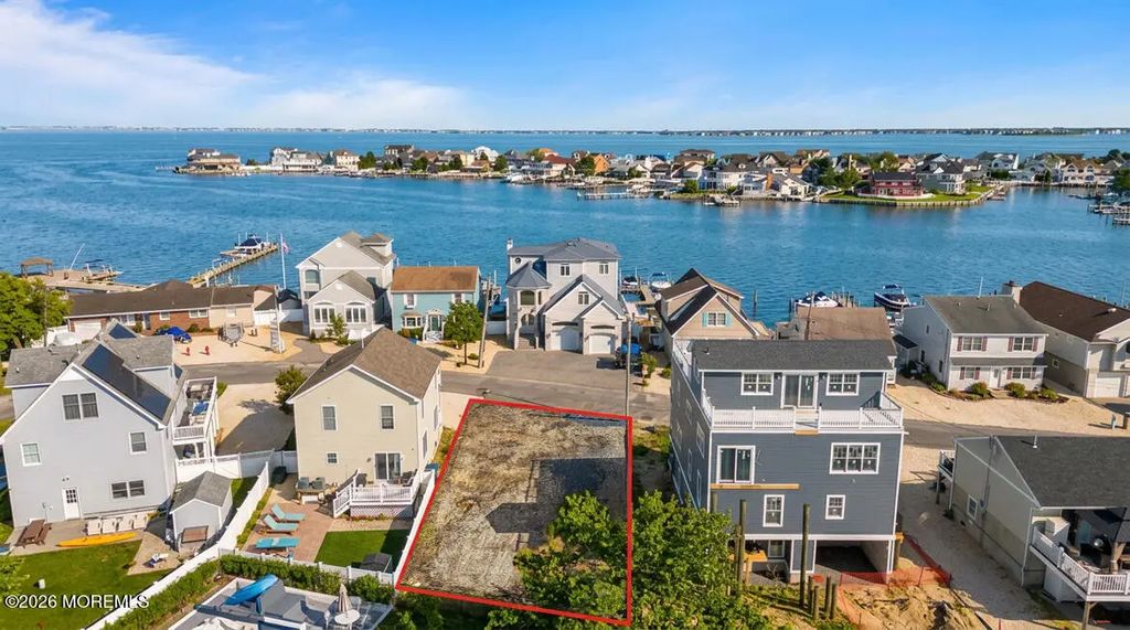 3261 Windsor Avenue, Toms River