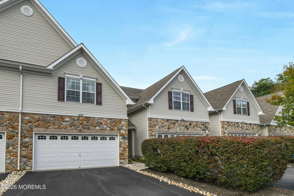 227 Concord Place, Pennington