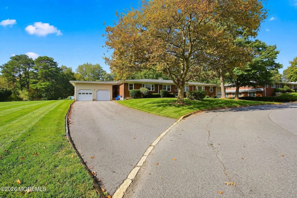 432 C Laurel Brook Drive 1803, Brick