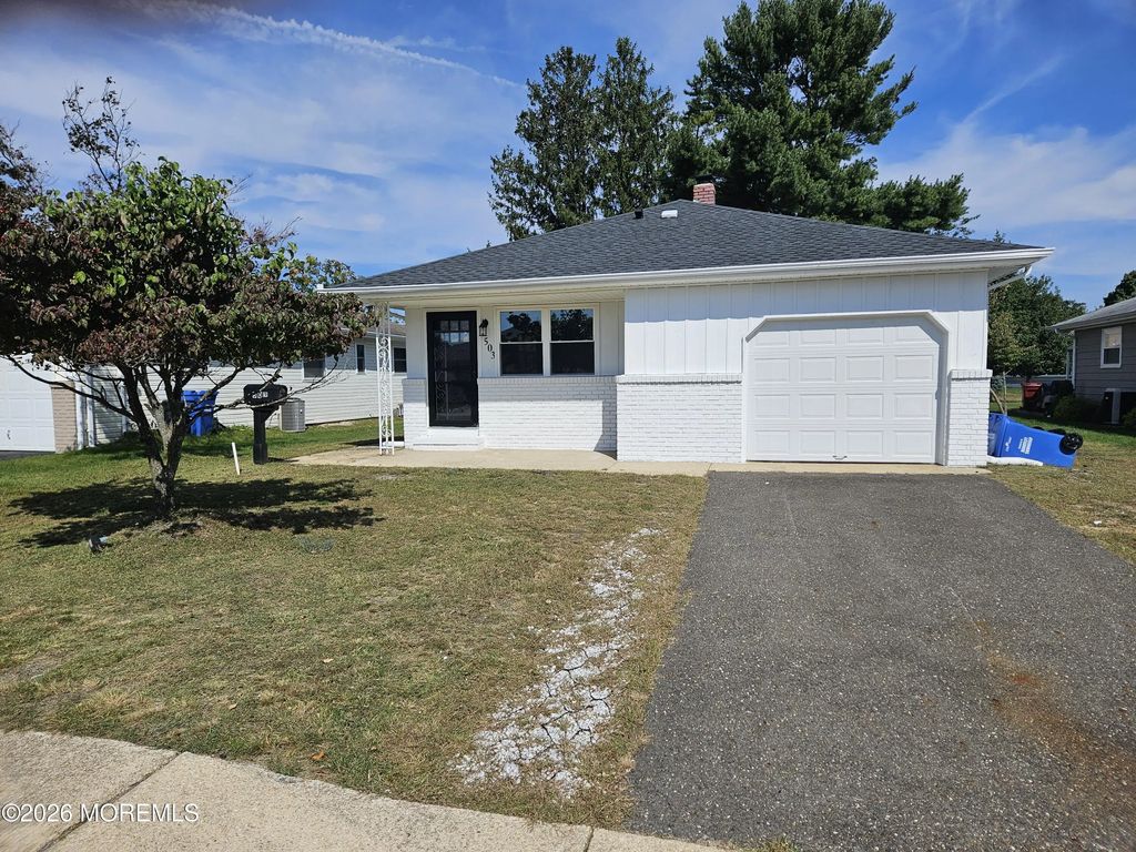 503 Jamaica Boulevard, Toms River