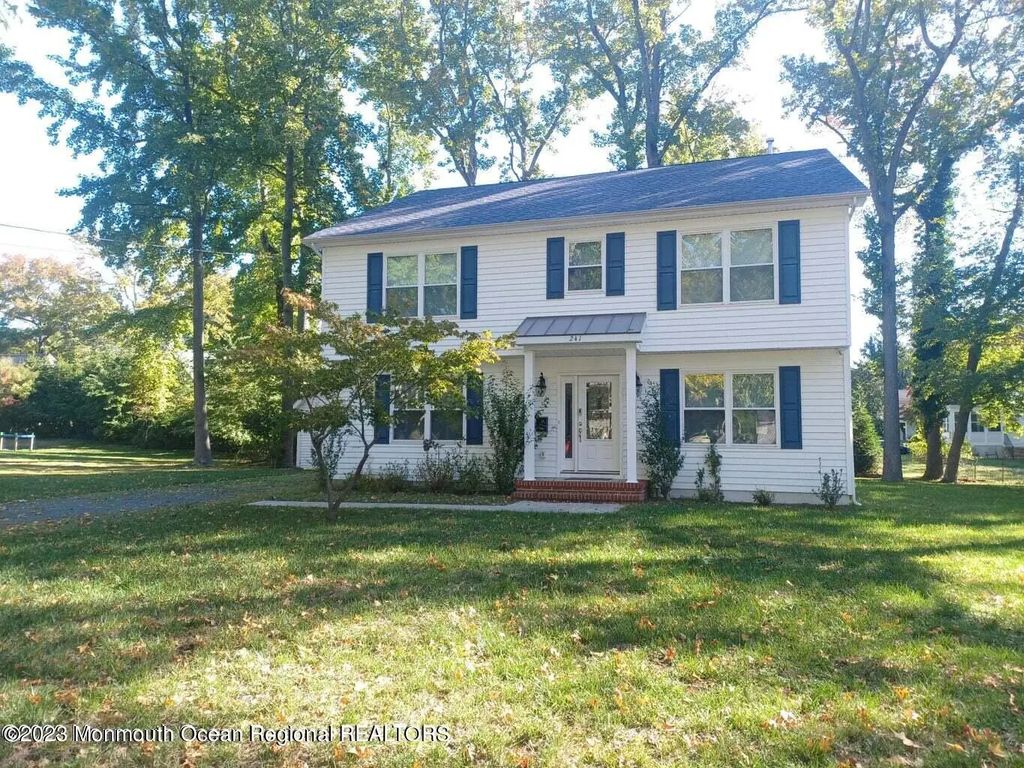 241 Woodcrest Road, Oakhurst
