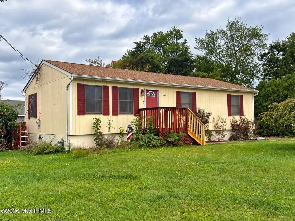 720 Clairmore Avenue, Lanoka Harbor
