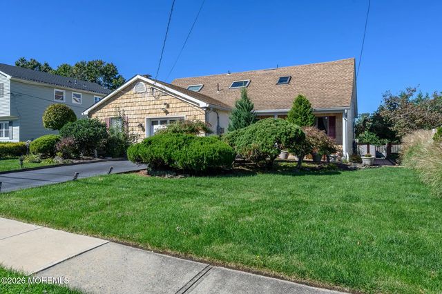 15 Carlow Way, Hazlet