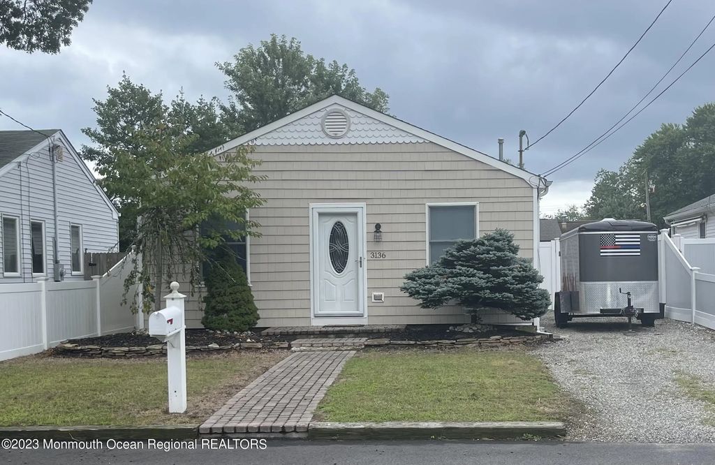 3136 Hiawatha Avenue, Point Pleasant