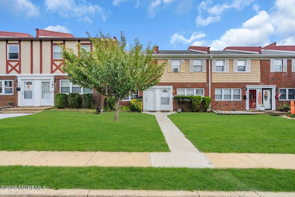 87 Briar Mills Drive 87, Brick