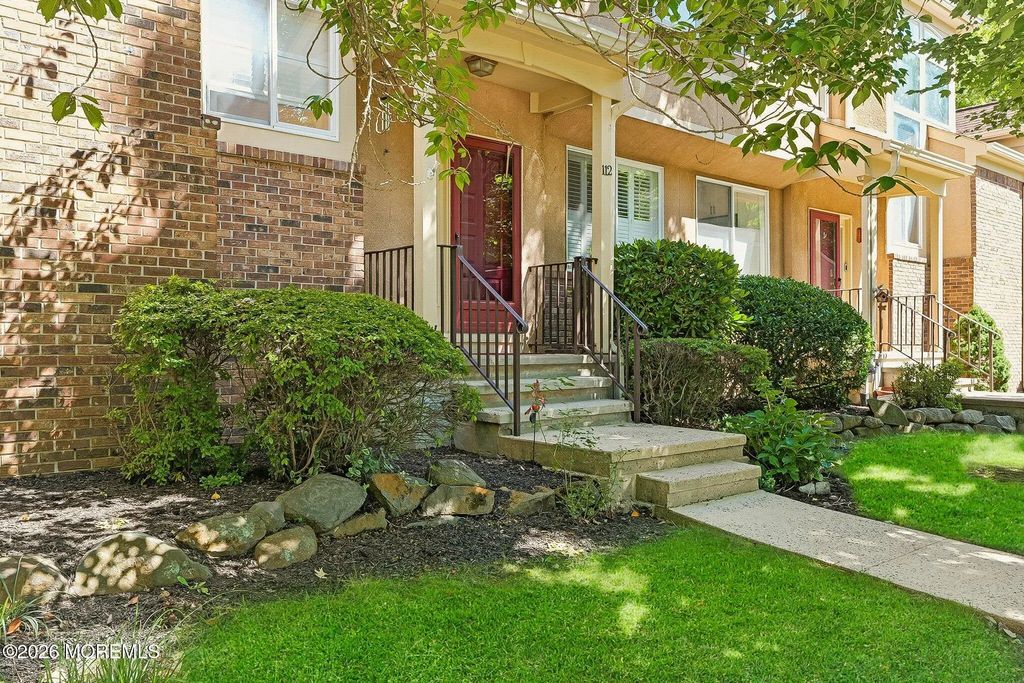 112 Kingsland Circle, Monmouth Junction