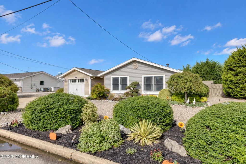 127 Hatteras Road, Barnegat