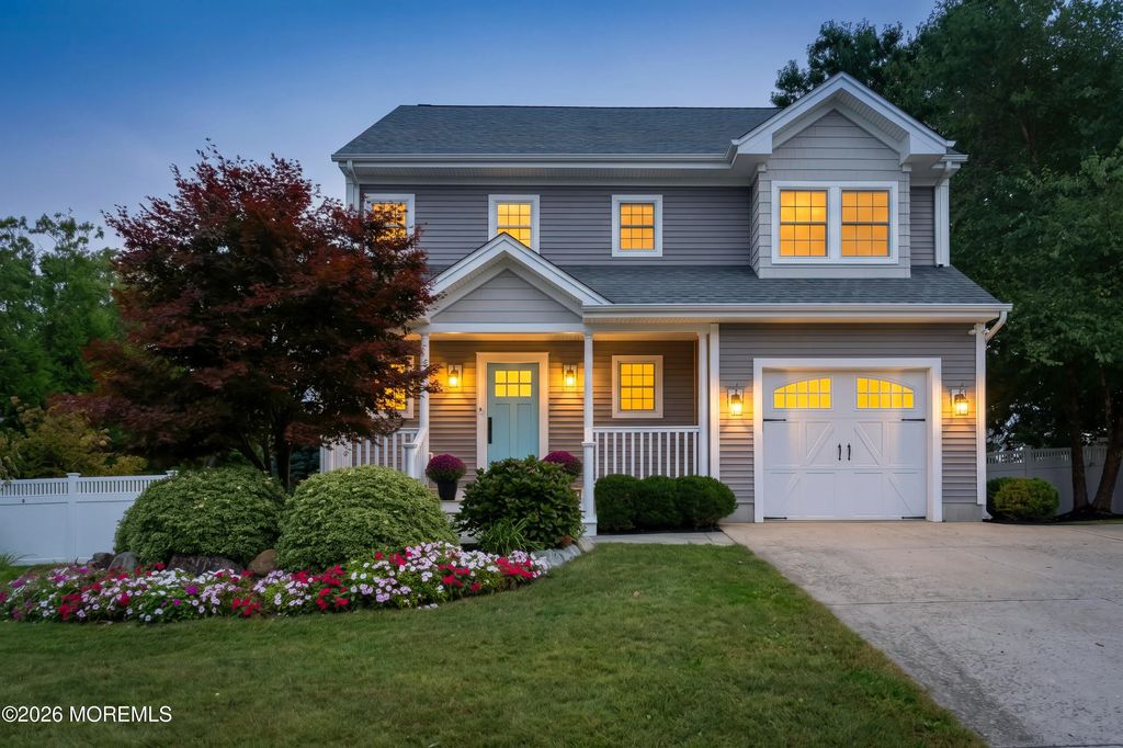 253 Academy Lane, Manahawkin