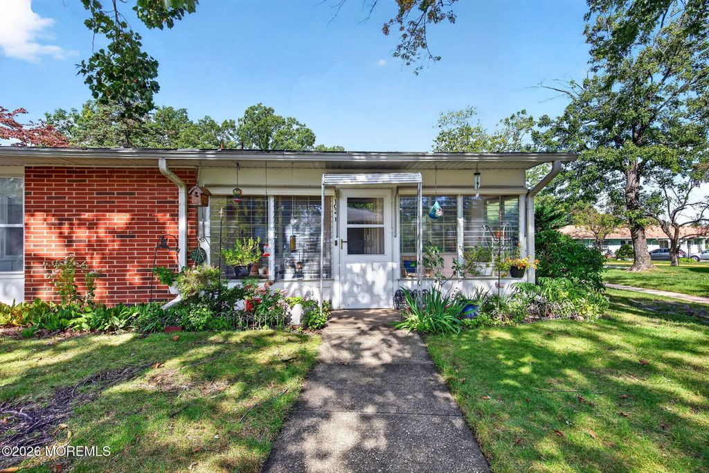 102 Edinburgh Lane F, Lakewood