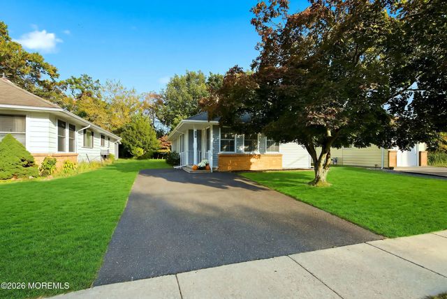 2137 Mount Hood Lane, Toms River