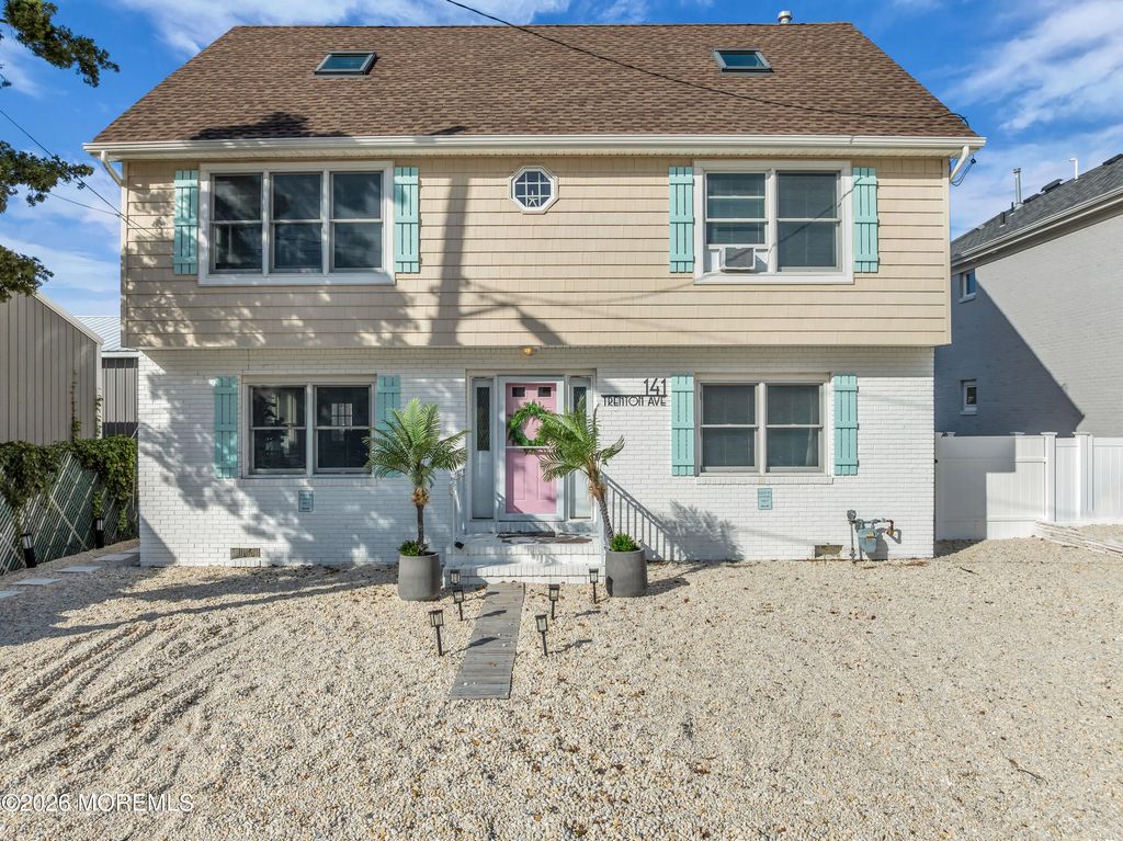 141 Trenton Avenue, Lavallette