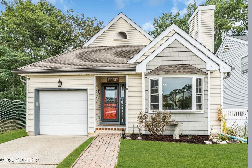 7 Sunnydale Court, Bayville