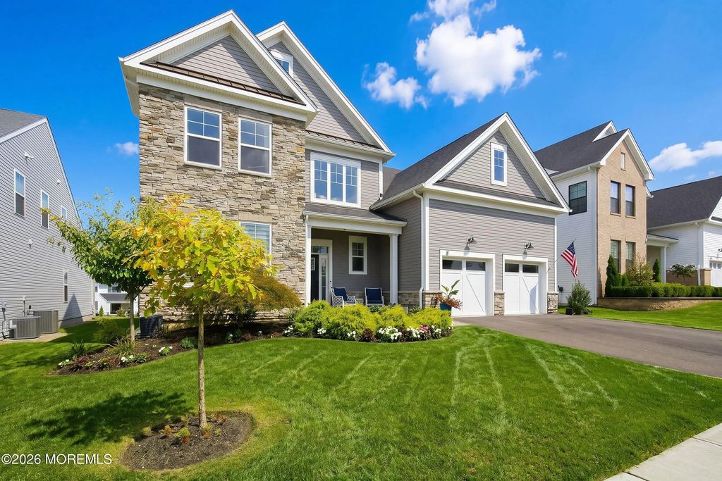 8 Ashlynn Court, Manalapan