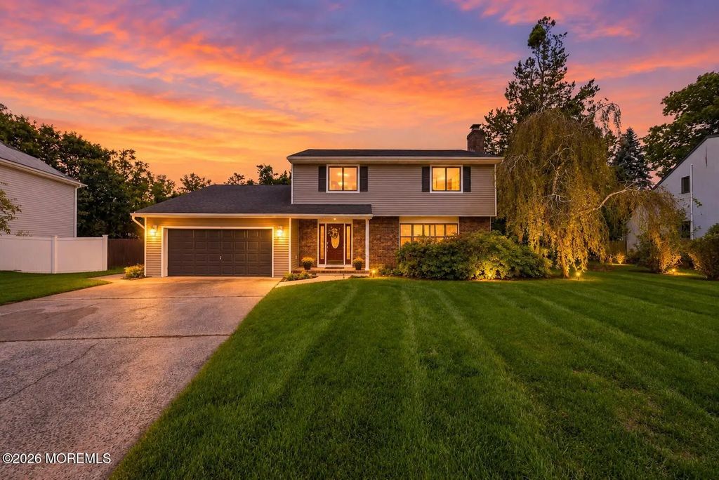 253 Constitution Avenue, Toms River
