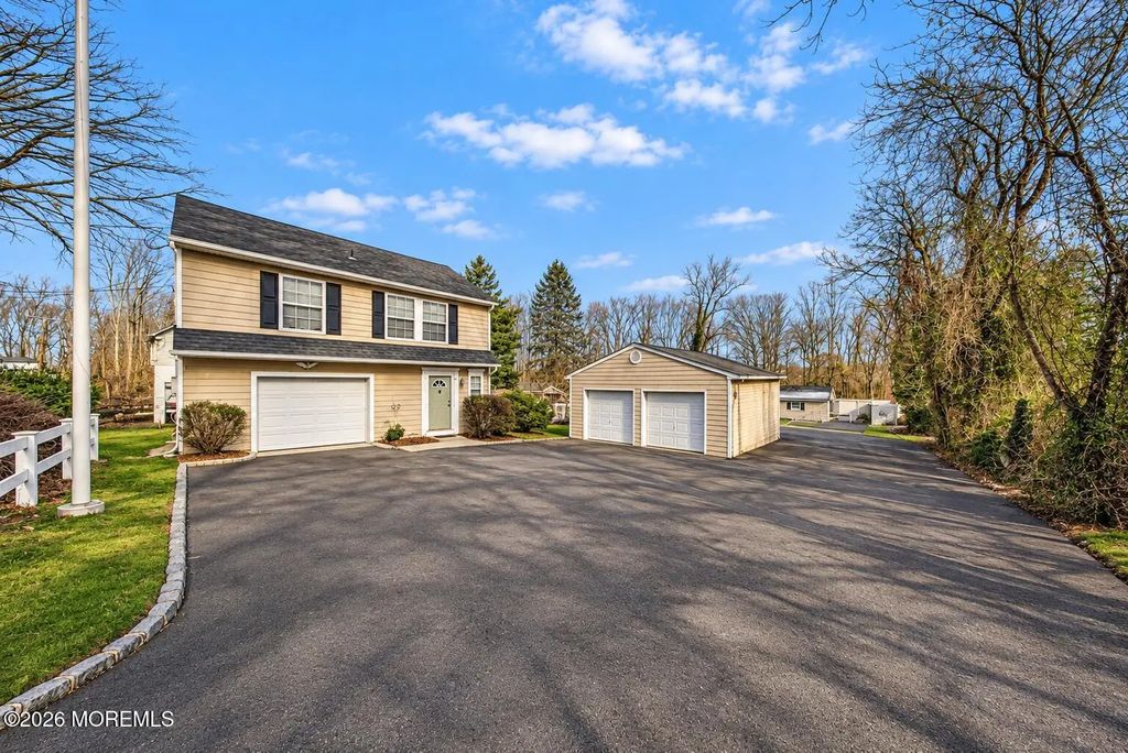 150 Magnolia Lane, Middletown