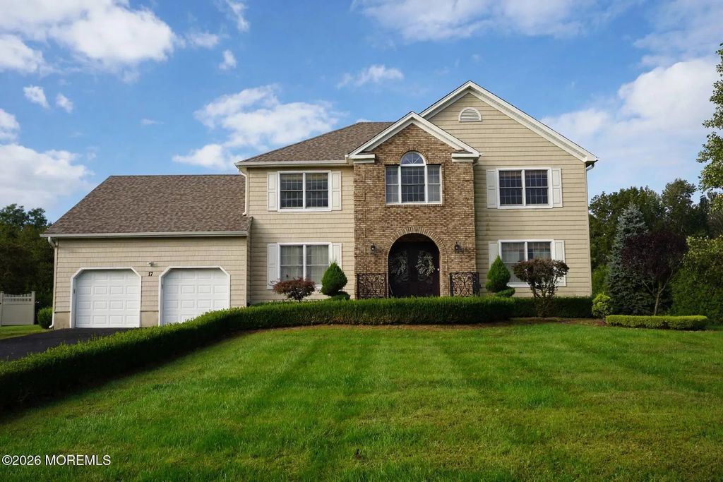 17 Locksley Lane, Manalapan