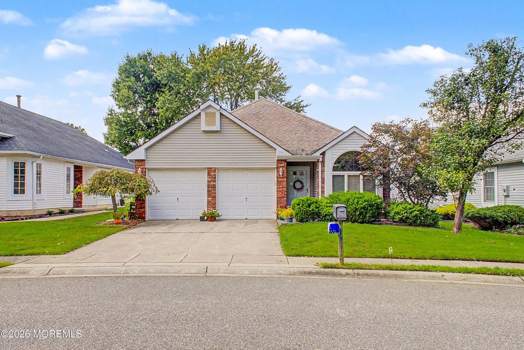 1516 Burr Oak Road, Toms River