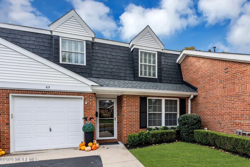 65 Dogwood Drive, Spring Lake