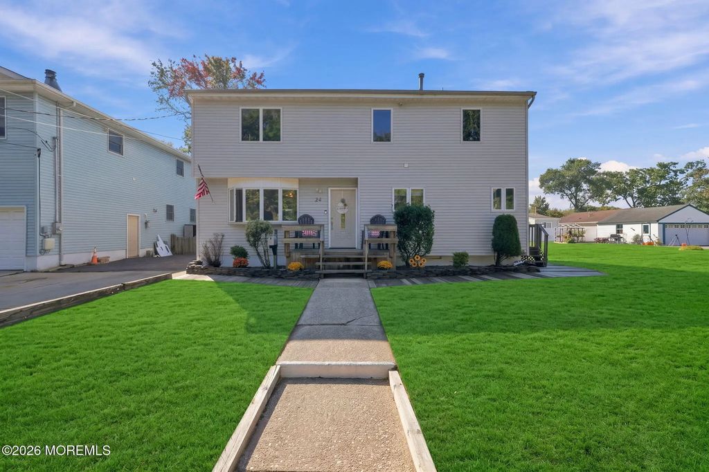 24 Sixth Street, Hazlet