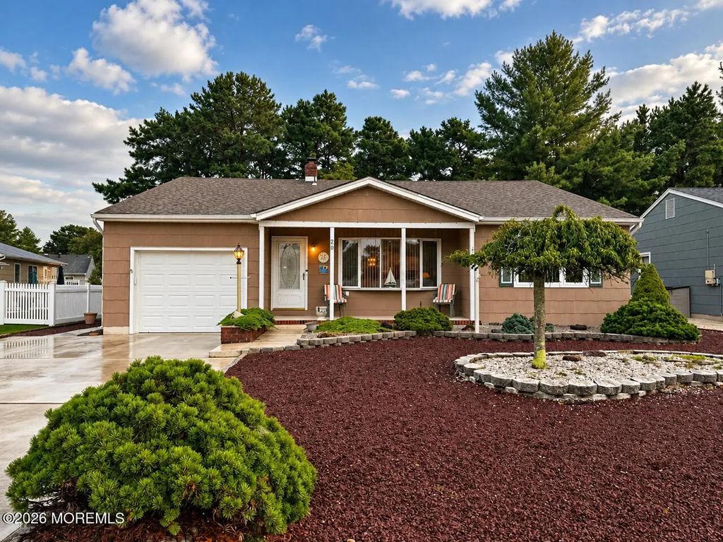 20 Auburn Road, Toms River
