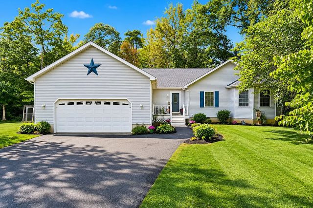 559 E Motts Creek Road, Galloway